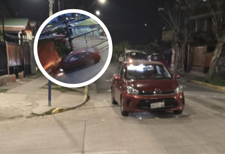 vehiculo choca contra vivienda