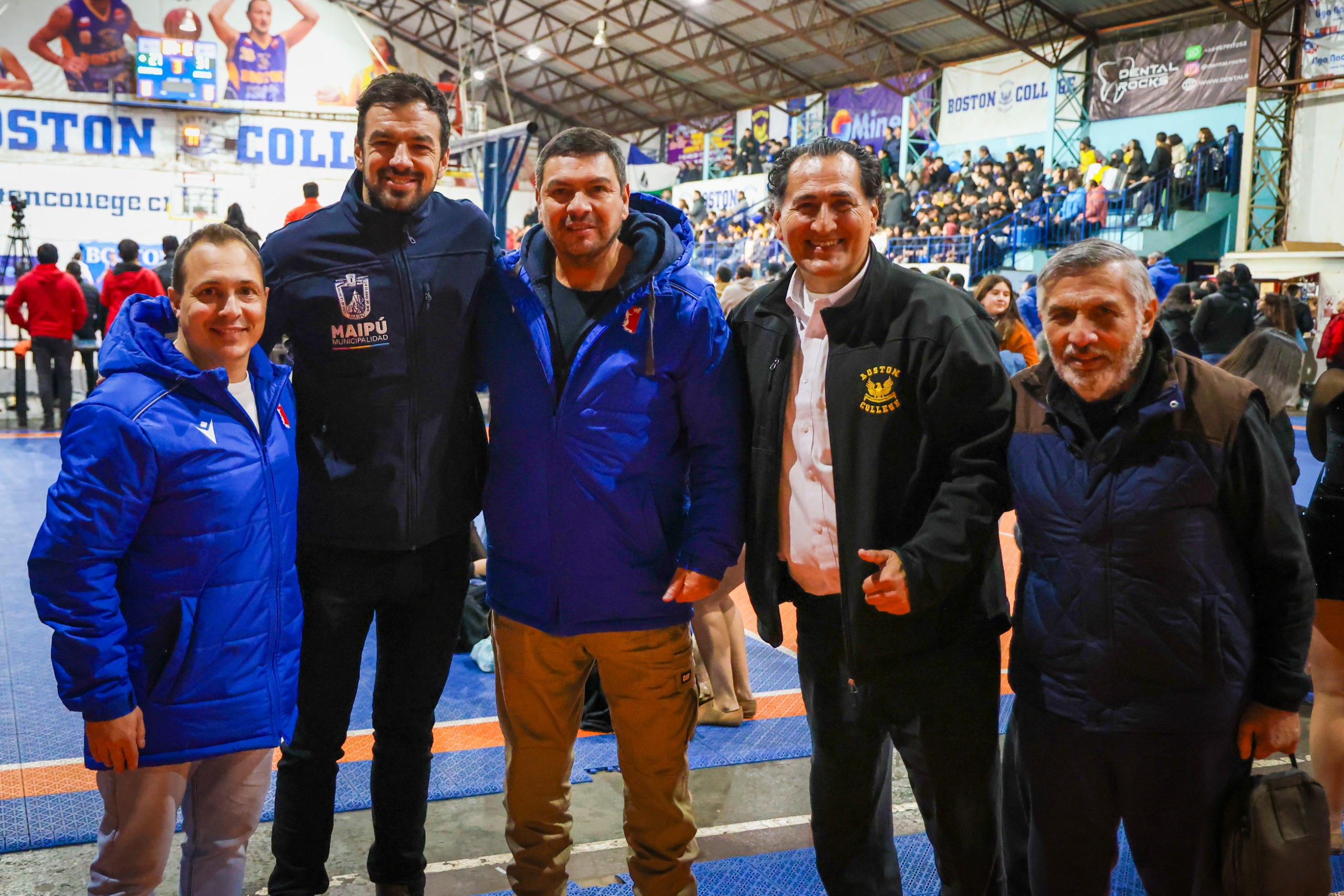 Orgullo maipucino: Boston College sube a primera división y alcalde anuncia colaboración para potenciar el básquetbol en la comuna 10 Orgullo maipucino: Boston College sube a primera división y alcalde anuncia colaboración para potenciar el básquetbol en la comuna