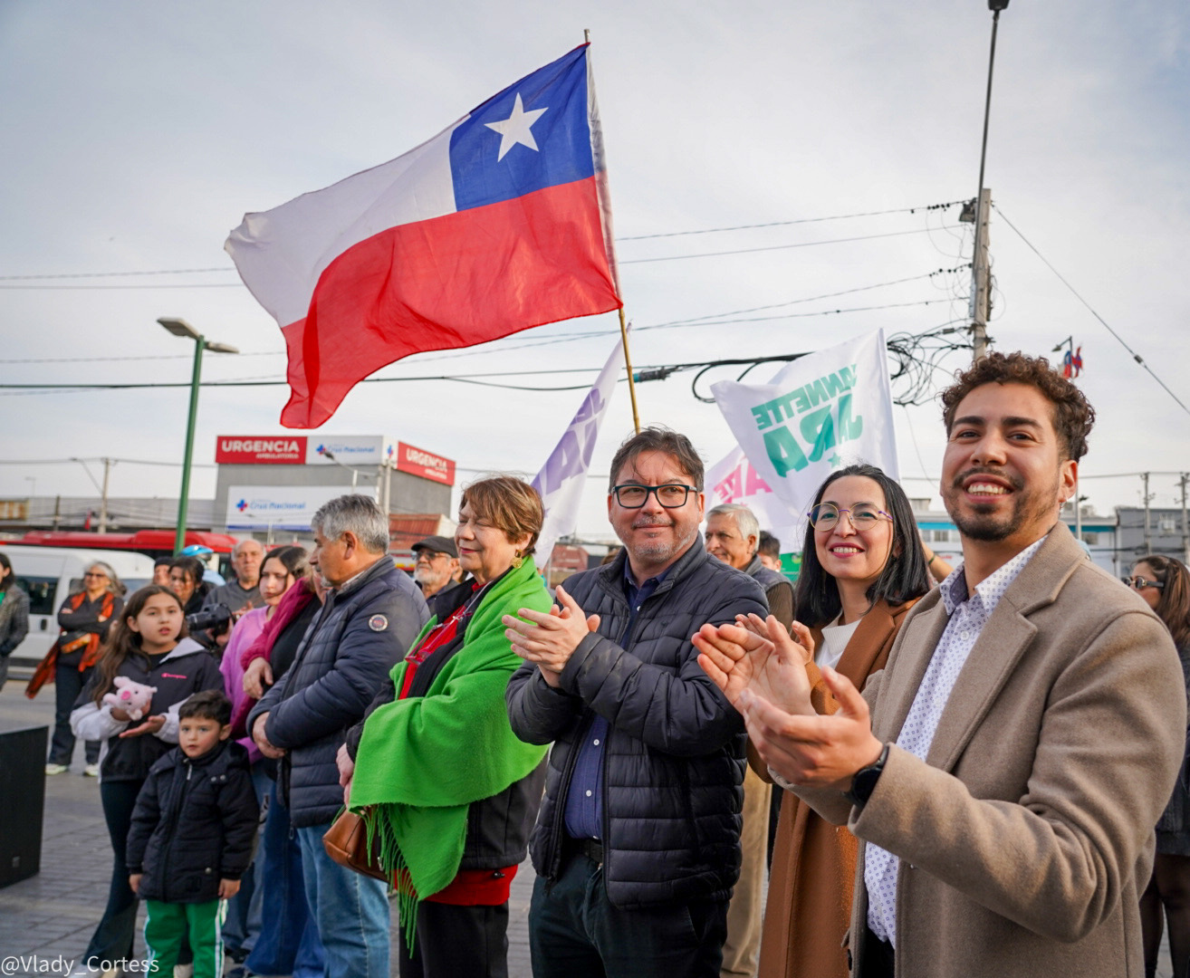 Oficialismo realiza "cuecazo" en Plaza de Maipú para apoyar a Jeannette Jara en inicio de campaña electoral 6 6EFE3350 7274 4C49 AFEE C100BC7EE86D