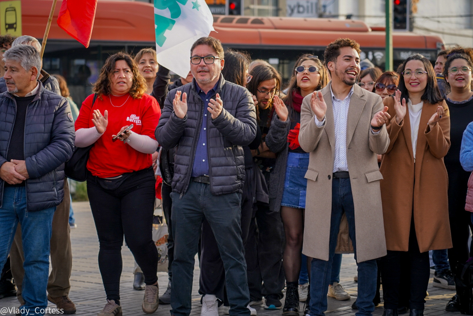 Oficialismo realiza "cuecazo" en Plaza de Maipú para apoyar a Jeannette Jara en inicio de campaña electoral 29 E85D3D5F E8E1 4E3C A085 3D4105E1EF63