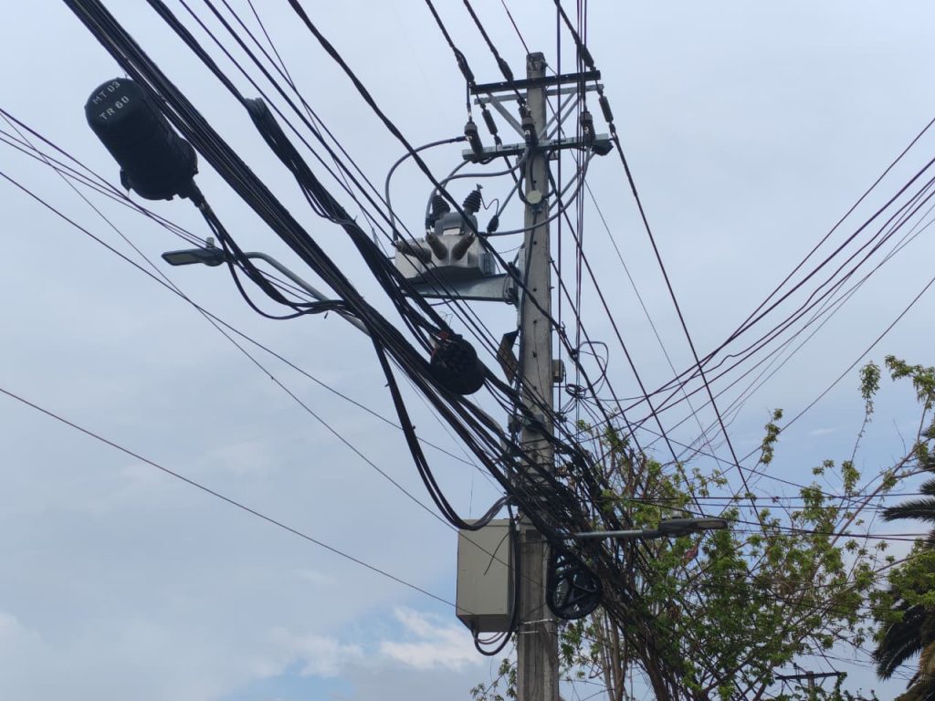 Ley Chao Cables Avenida El Rosal