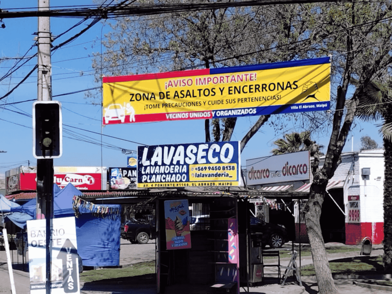 Letrero en Villa El Abrazo