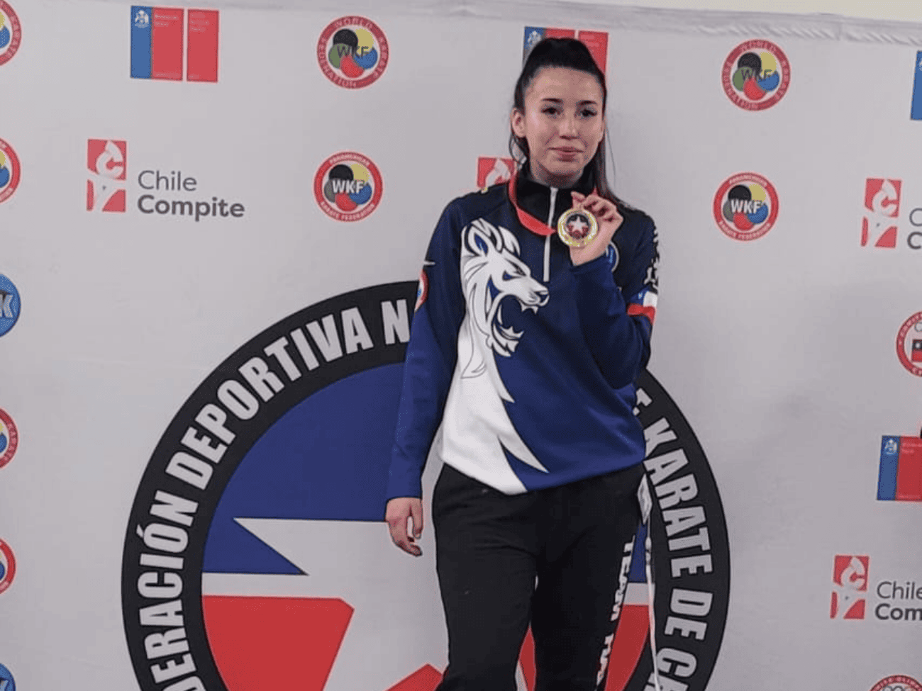 A menos de 2 meses de representar a Chile: la maipucina Valentina Castellanos busca financiamiento para viajar a panamericano de karate en Miami 6 A menos de 2 meses de representar a Chile: la maipucina Valentina Castellanos busca financiamiento para viajar a panamericano de karate en Miami