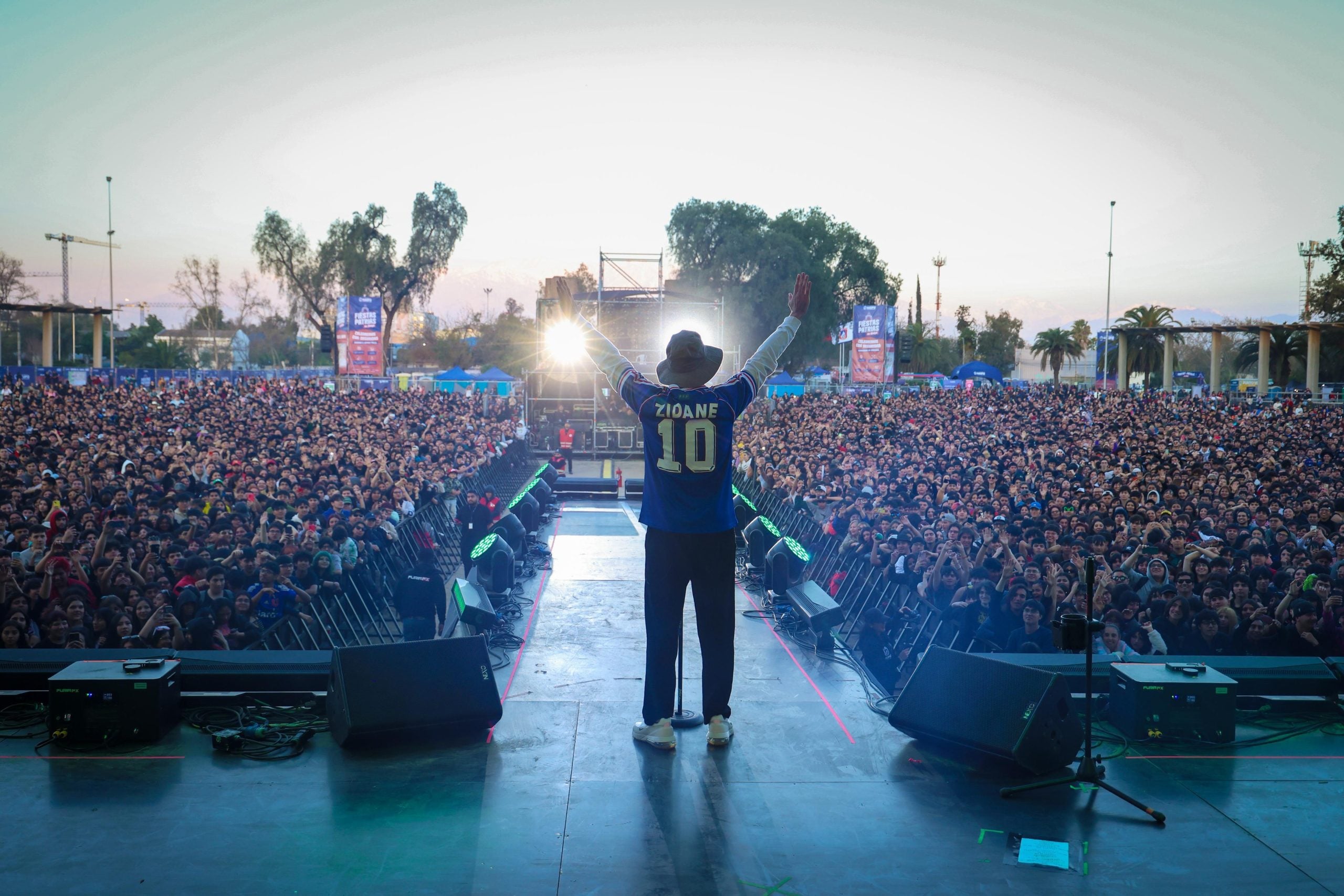 Fiestas Patrias en Maipú: Más 90 mil personas disfrutaron de dos jornadas de conciertos gratuitos en el Templo Votivo 16 WhatsApp Image 2025 09 14 at 16.09.45 2 scaled