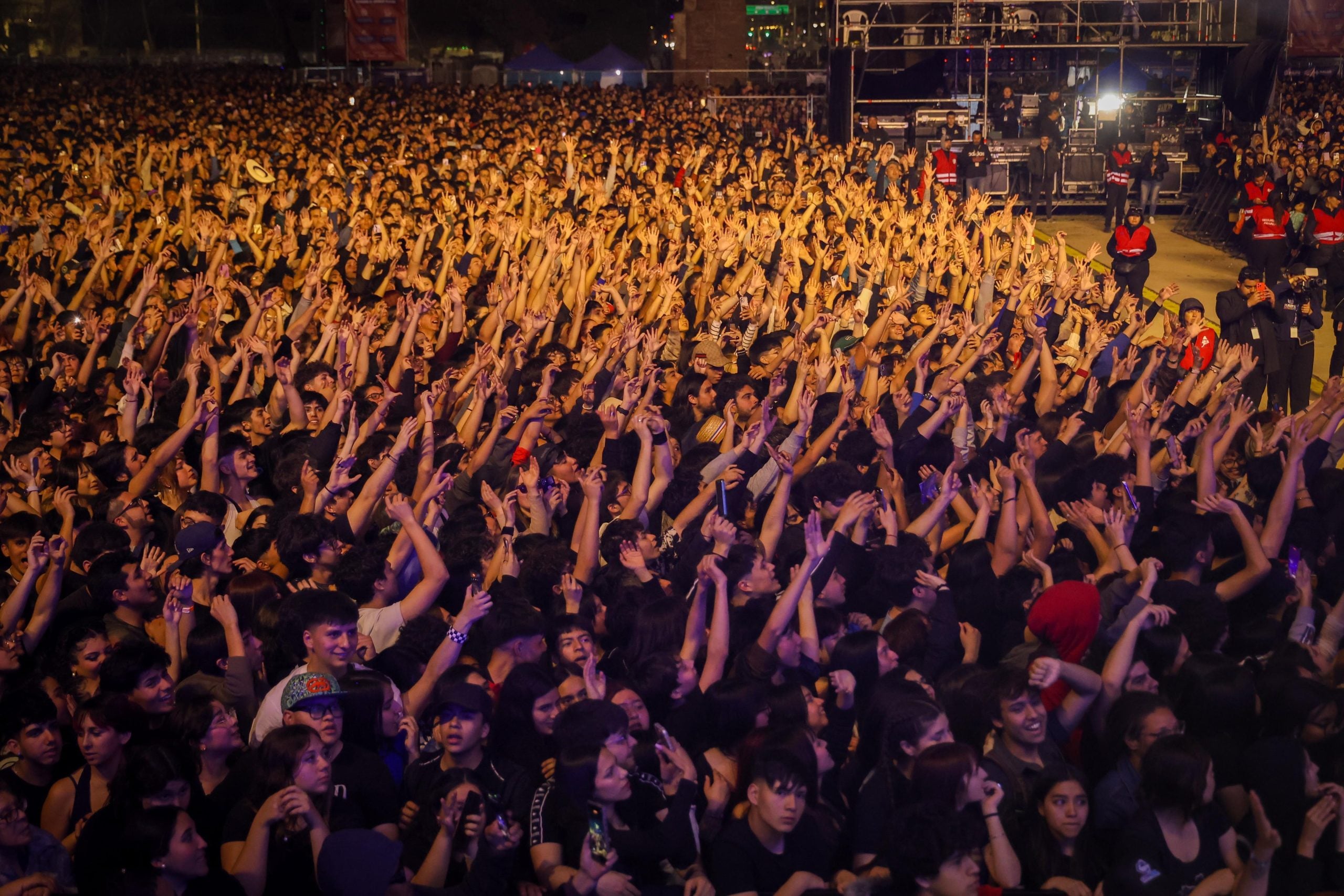 Fiestas Patrias en Maipú: Más 90 mil personas disfrutaron de dos jornadas de conciertos gratuitos en el Templo Votivo 15 WhatsApp Image 2025 09 14 at 16.09.45 3 scaled