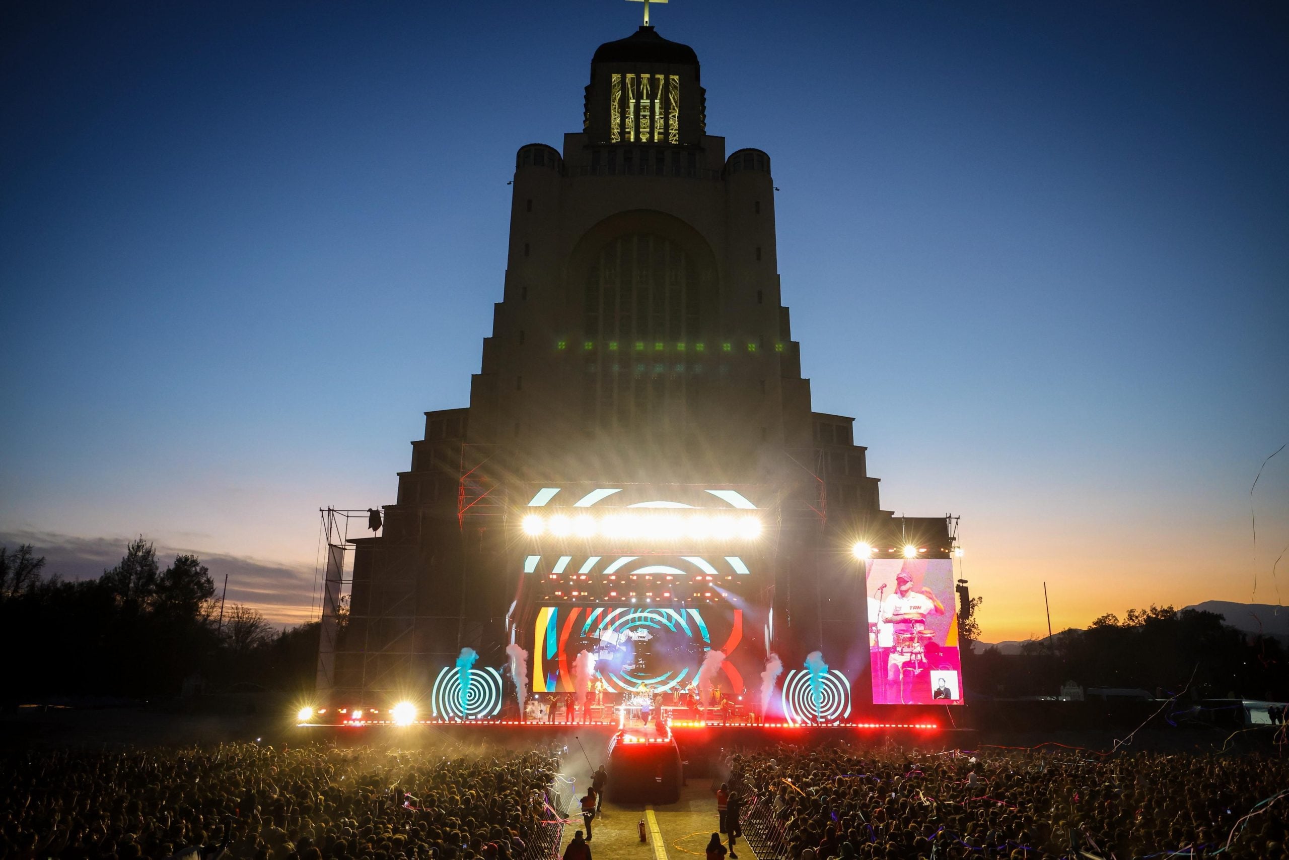Fiestas Patrias en Maipú: Más 90 mil personas disfrutaron de dos jornadas de conciertos gratuitos en el Templo Votivo 13 WhatsApp Image 2025 09 14 at 16.09.46 1 scaled