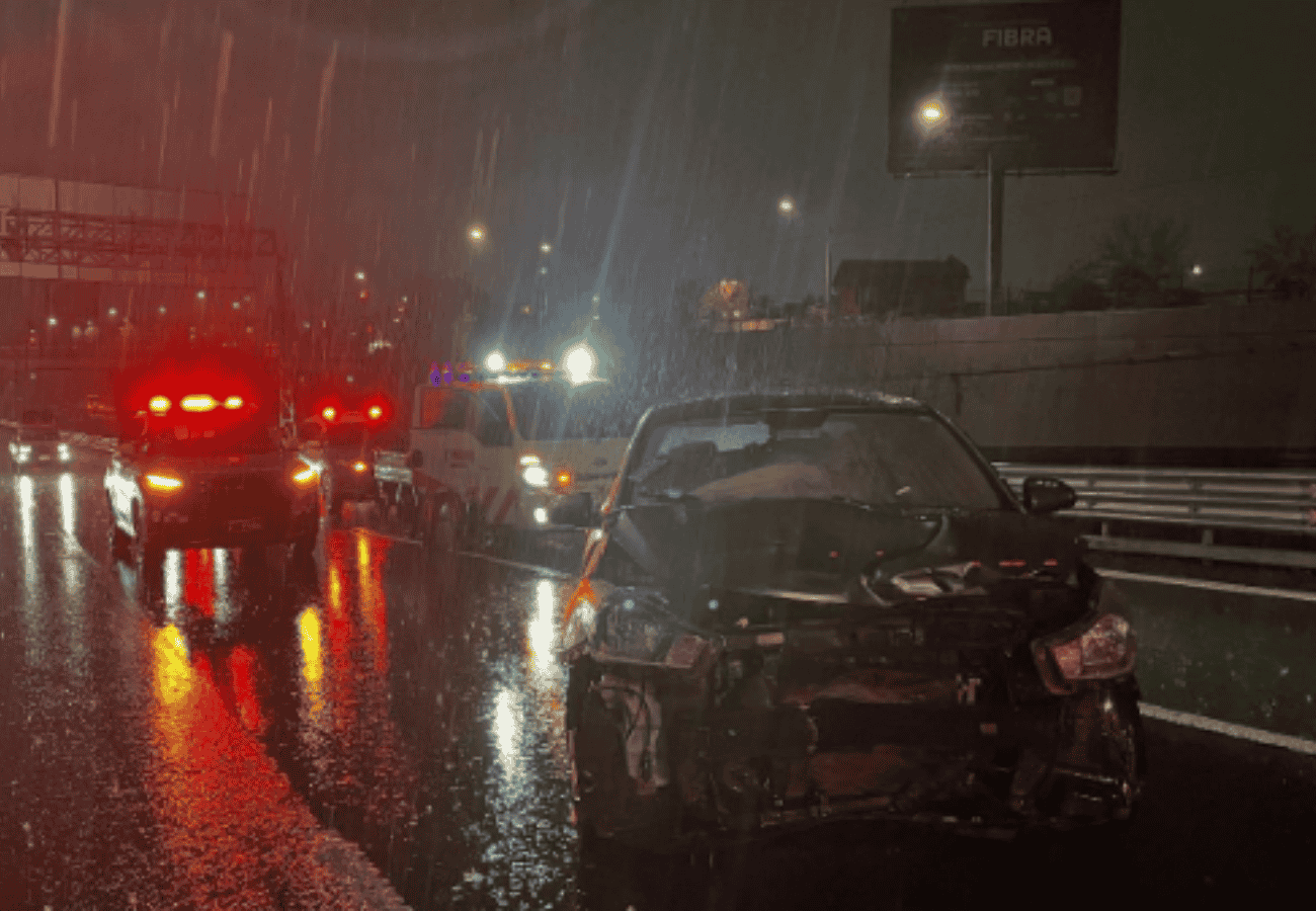 Colisión múltiple en intersección de Américo Vespucio con Avenida Los Pajaritos: 5 lesionados y 1 herido de gravedad 7 Colisión múltiple en intersección de Américo Vespucio con Avenida Los Pajaritos: 5 lesionados y 1 herido de gravedad