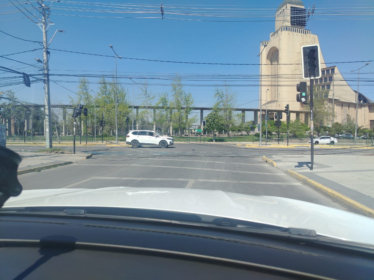 Corte de luz en Maipú afecta a más de 500 clientes: caída de cables sería la causa