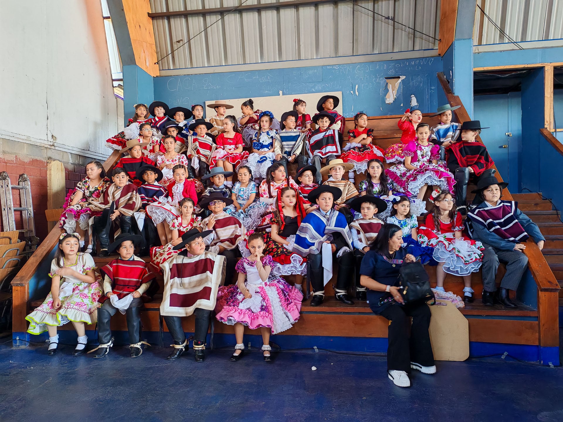 ¡La fiesta folclórica estudiantil más grande de Maipú! 26 colegios fueron parte del XVI Campeonato Intercomunal de Cueca organizado por el Royal American School 5 IMG 20251003 110922