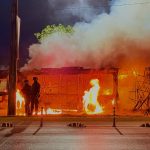 Bus quemado, corte de tránsito y enfrentamientos dejó manifestación en Avenida Los Pajaritos 1 IMG 5366