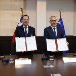 PDI y Servicio Nacional de Migraciones firman convenio de colaboración para mejorar flujo de información sobre extranjeros en Chile 1 PDI Y SERNAMIG FIRMAN CONVENIO