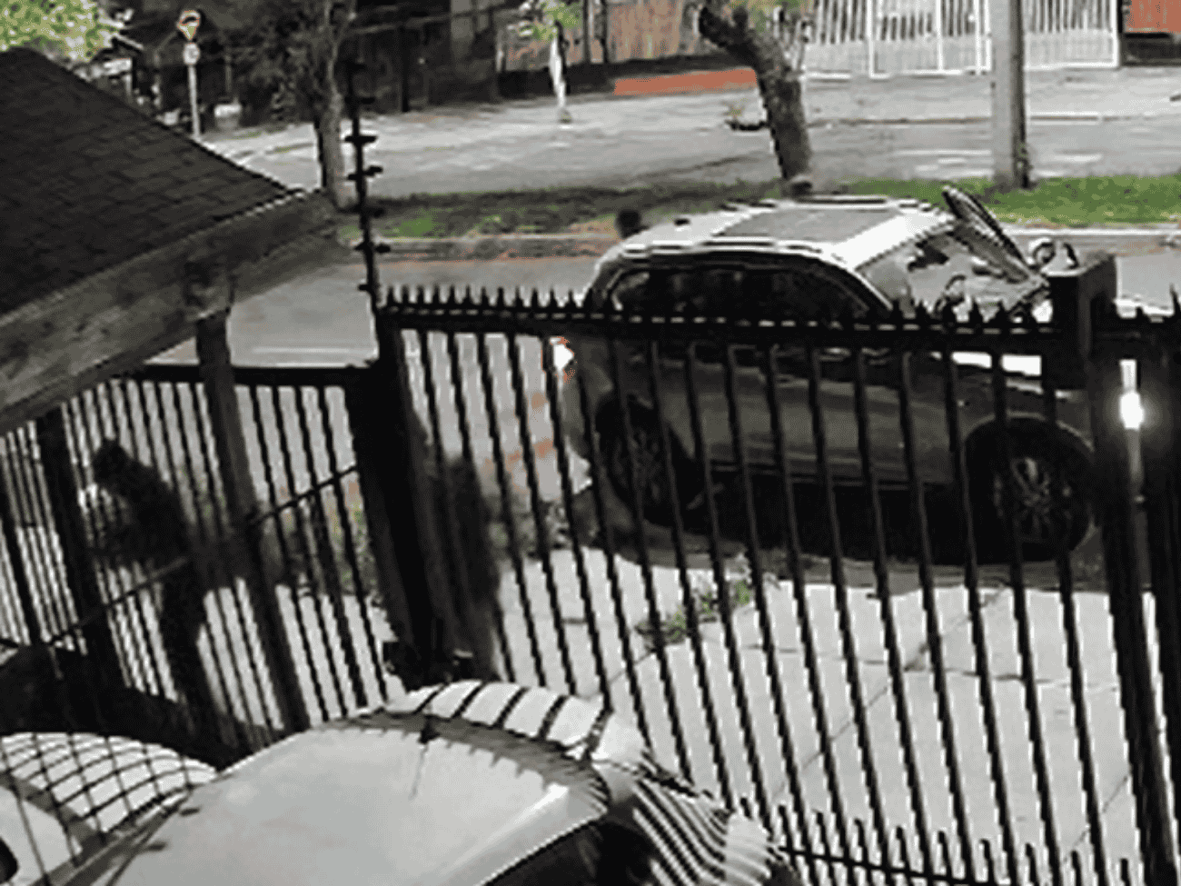[VIDEO] Intento de robo a domicilio en Barrio La Farfana: gritos de vecinos y alarmas impidieron el crimen