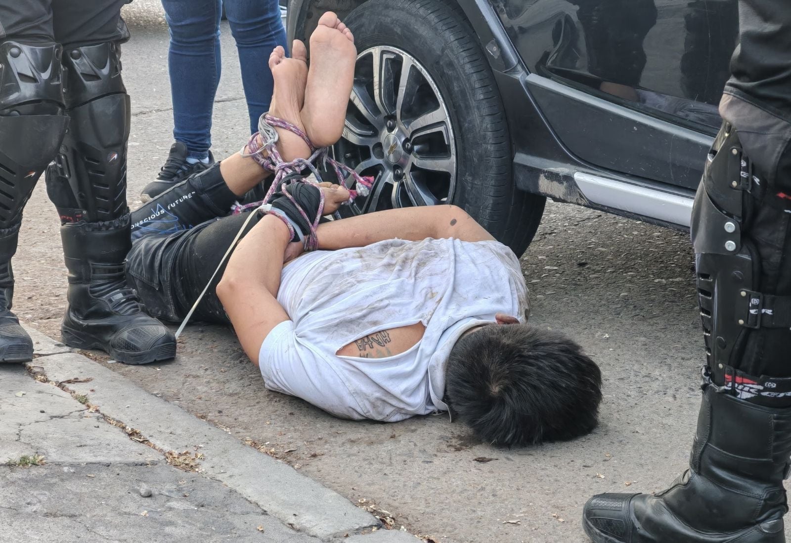 [AHORA] Detención ciudadana en Maipú: reducen a sujeto que intentó robar un auto que vecino vendía por Marketplace