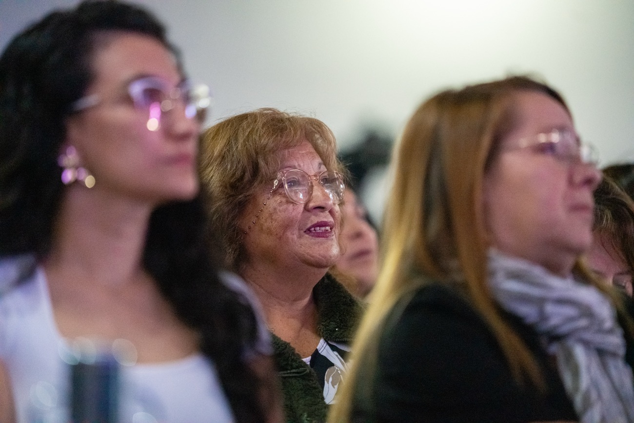 Desde Maipú, Ministra Orellana encabeza conmemoración del Día contra la Violencia hacia la Mujer y destaca avances de la "Ley Integral" 14 DSC08119