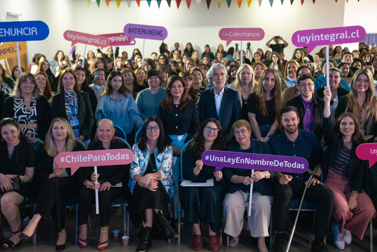 Desde Maipú, Ministra Orellana encabeza conmemoración del Día contra la Violencia hacia la Mujer y destaca avances de la "Ley Integral" 15 DSC08327