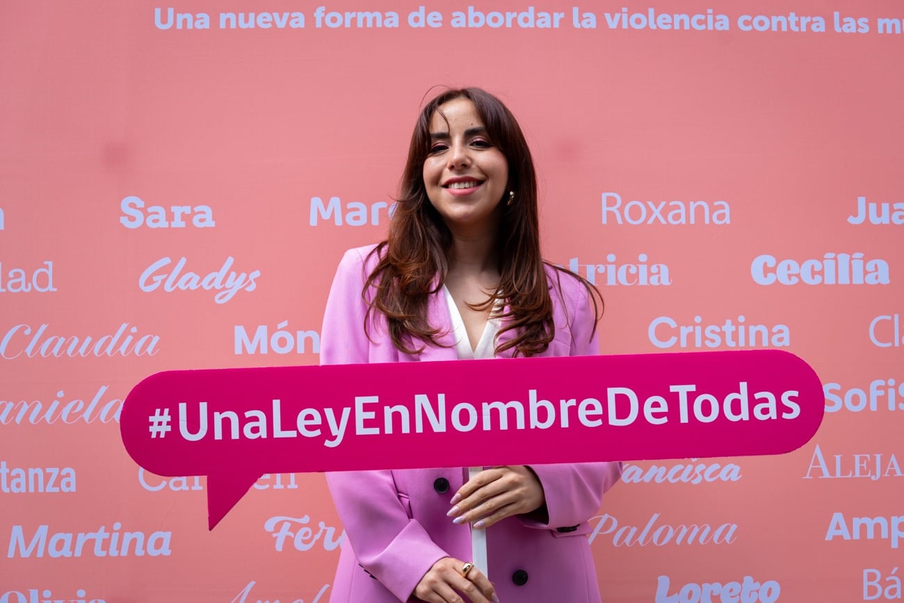Desde Maipú, Ministra Orellana encabeza conmemoración del Día contra la Violencia hacia la Mujer y destaca avances de la "Ley Integral" 28 DSC09135