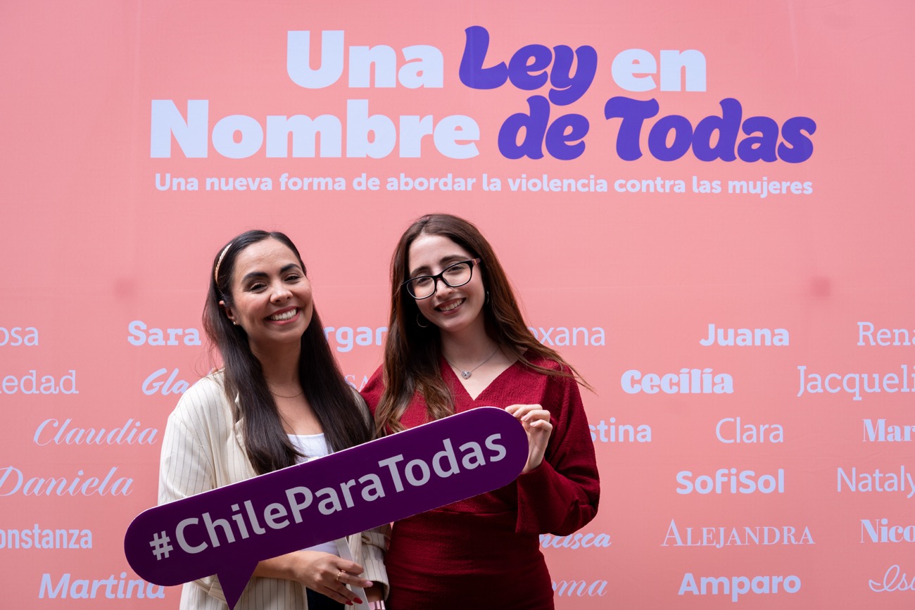Desde Maipú, Ministra Orellana encabeza conmemoración del Día contra la Violencia hacia la Mujer y destaca avances de la "Ley Integral" 30 DSC09171