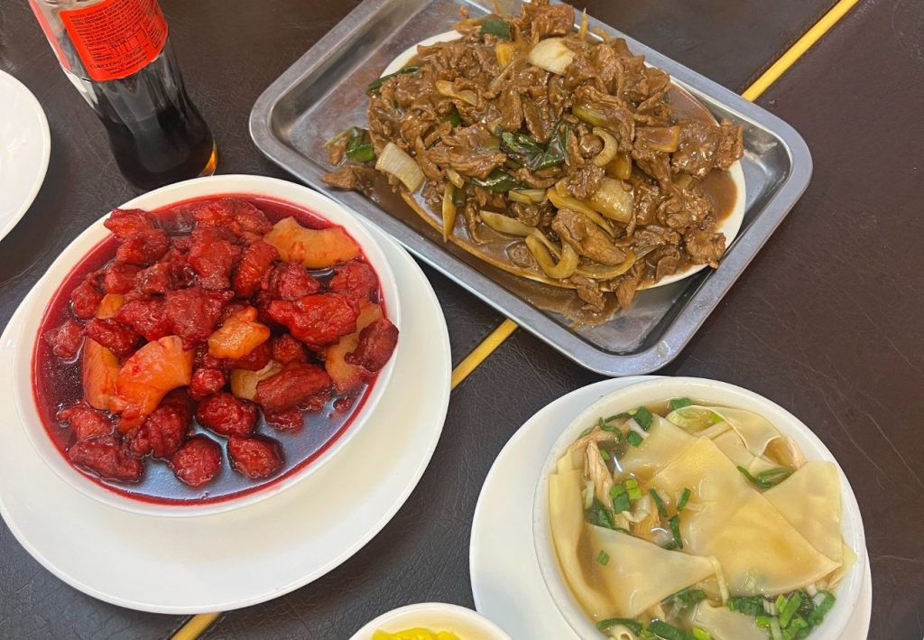 Dragones, barrio y memoria: Una noche en Fu Hua de Maipú 3 Platos de Fu Hua