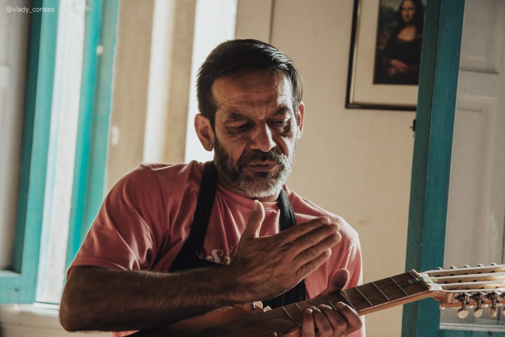 Tata Barahona, Miguel Tapia y Almeyda de La Riddim estarán HOY en concierto ciudadano gratuito en la Casa de la Cultura de Maipú 2 Tata Barahona participará en un concierto ciudadano en Maipú