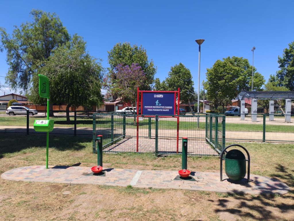 Muerte de perrita en nuevo parque canino de Maipú: mascota atacante "tipo bull" no contaba con arnés ni bozal 5 Parque Recreativo Canino Tres Poniente Maipú
