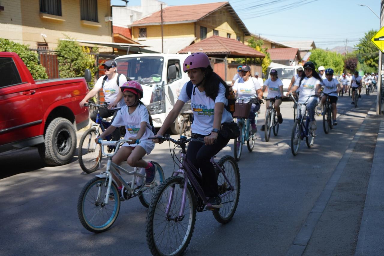 La Farfana pedaleó unida: deporte, salud y comunidad en la 12ª Cicletada Familiar 3 WhatsApp Image 2025 11 22 at 12.45.51 5