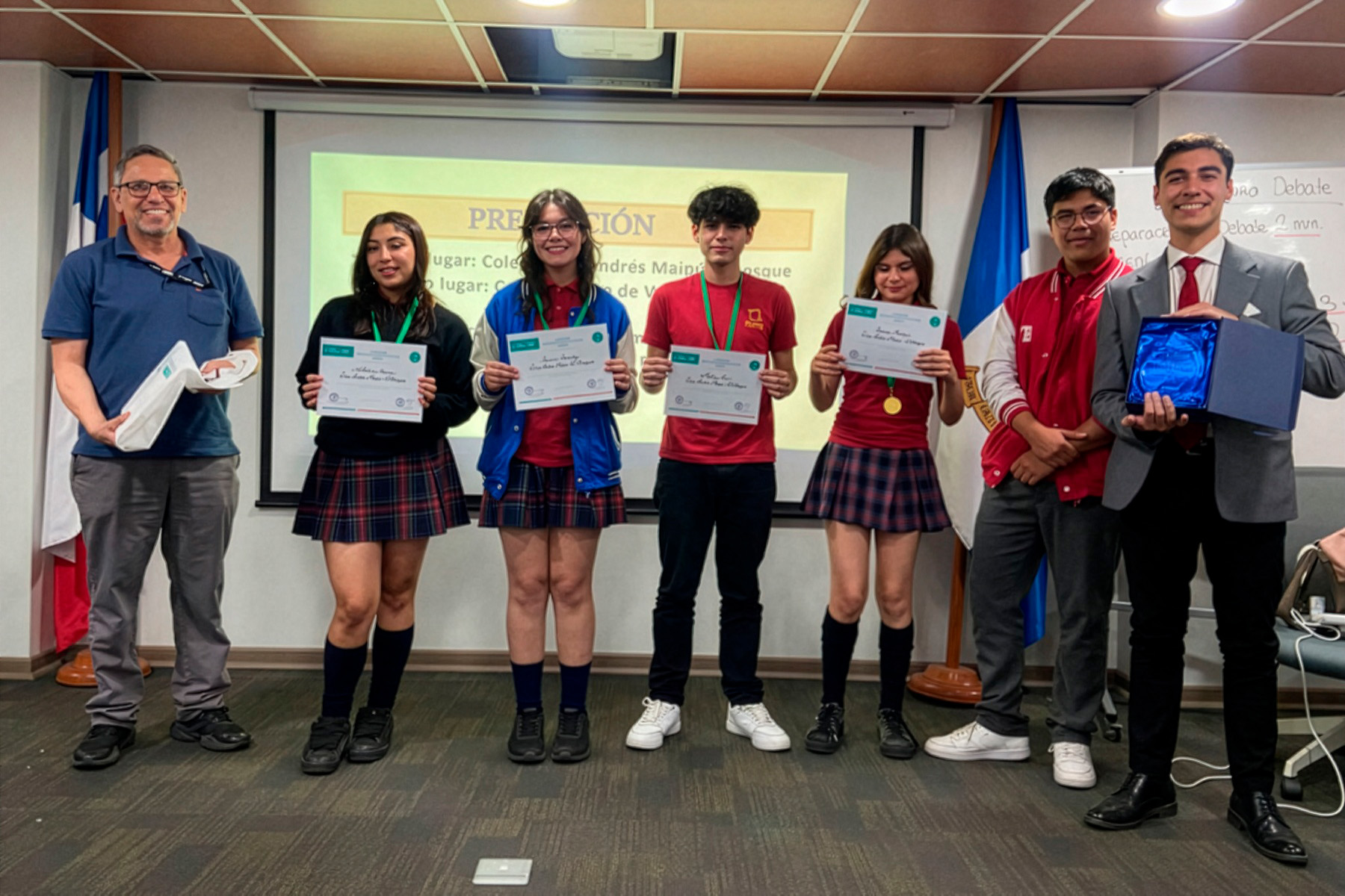 Orgullo local: Colegio San Andrés Maipú El Bosque se corona campeón en los X Debates Filosóficos de la Usach 2 Orgullo local: Colegio San Andrés Maipú El Bosque se corona campeón en los X Debates Filosóficos de la Usach