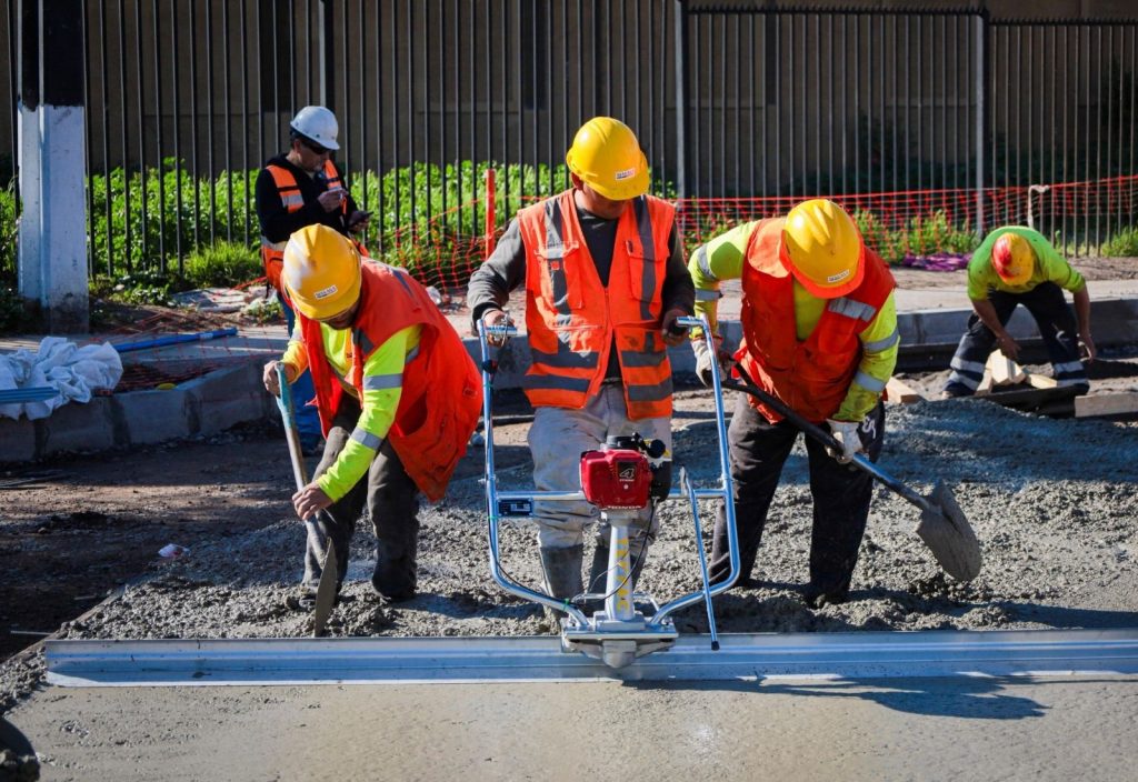 Desvíos de tránsito y transporte público en Barrio Los Bosquinos: obras de entubamiento durarán hasta el 27 de enero 2 Barrio Los Bosquinos desvios