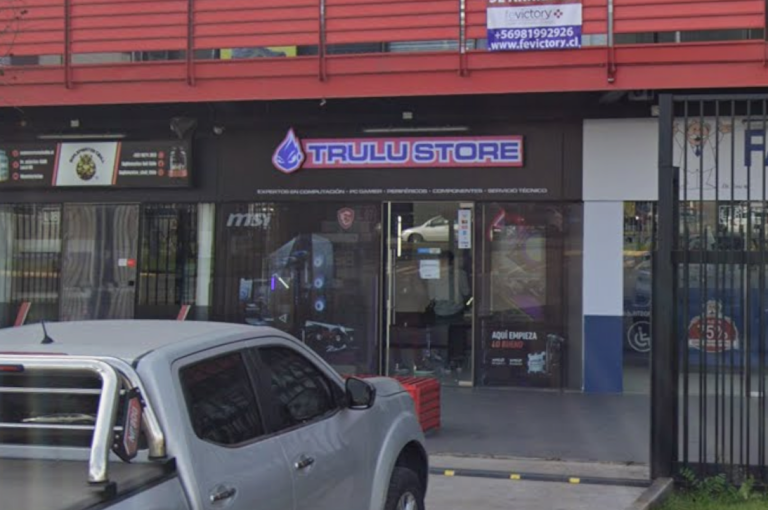 violento asalto a tienda de tecnología