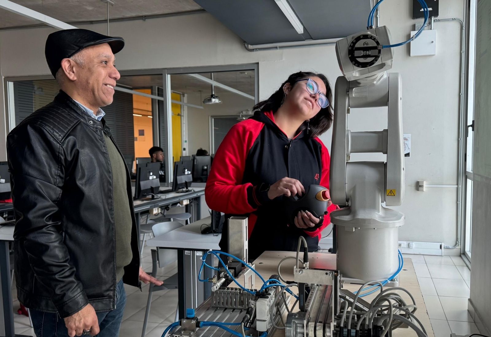 Vive INACAP Maipú: revisa los talleres gratutios que buscan acercar la educación técnica y superior a la comunidad