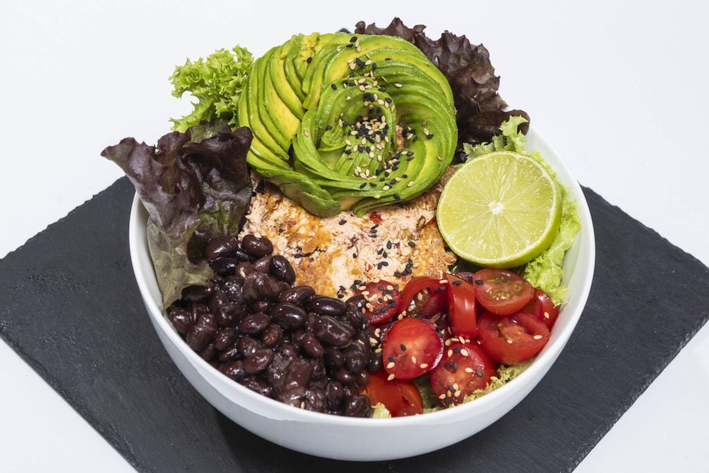 Tu suscripción se paga sola: La Voz de Maipú estrena masiva red de descuentos en bares, restaurantes y cafeterías de especialidad 6 Barbas Vegan