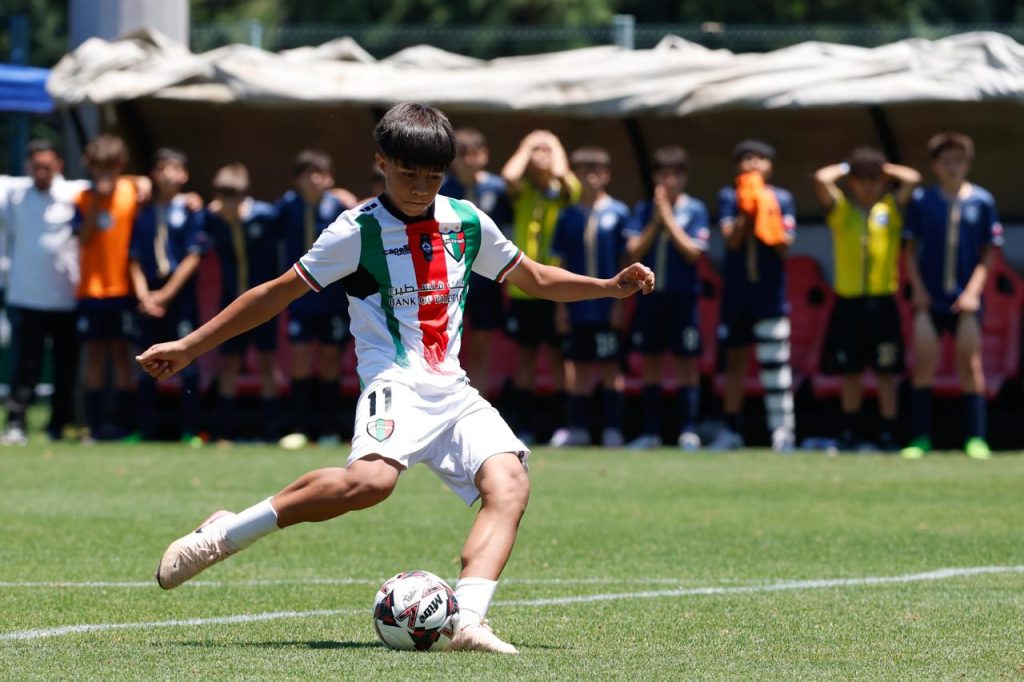 Palestino sub 12 campeón con tres maipucinos