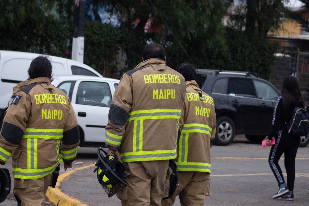 Incendio afecta dos casas del Barrio Sol Poniente: un domicilio con pérdida total 4 incendio en Barrio Sol Poniente