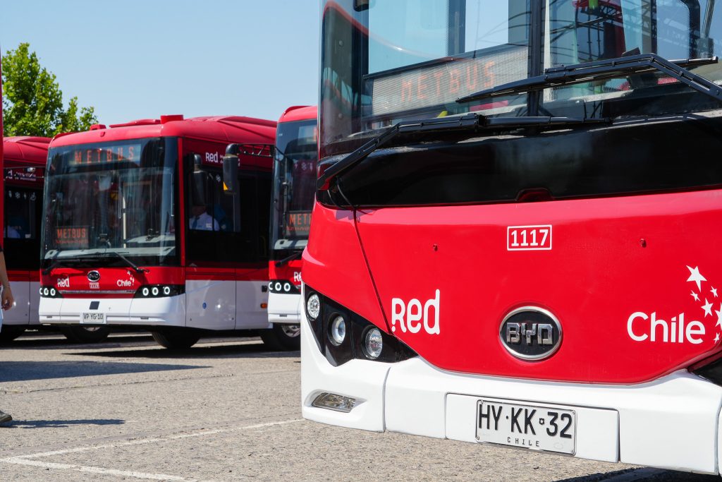 nuevos buses articulados eléctricos llegan a Maipú