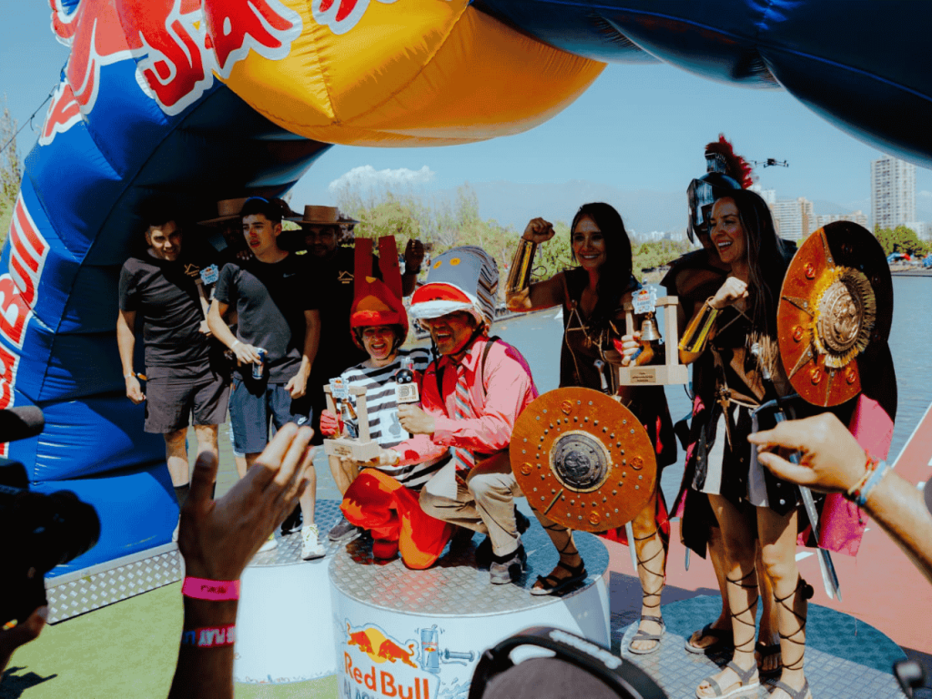A bordo de Calcetín con Rombos Man: conoce al "Dúo Dinámico" maipucino que ganó la "Red Bull Al Agua Pato 2025" 3 Dúo Dinámico maipucino gana la Red Bull Al Agua Pato 2025