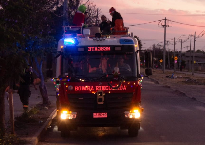 Compañías de Bomberos de Maipú preparan caravanas y otras actividades navideñas: acá las fechas y horarios 3 actvidades navideñas del cuerpo de bomberos de maipú