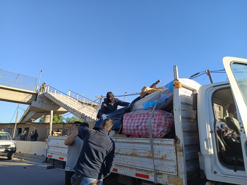 Radiografía al Campamento El Trébol: Quiénes vivían en la toma que hoy desaparece de Camino a Melipilla 1 campamento el trébol