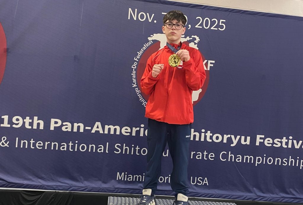 Team Raion en Miami junto a maipucinos medallistas