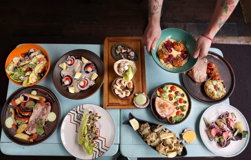 Tu suscripción se paga sola: La Voz de Maipú estrena masiva red de descuentos en bares, restaurantes y cafeterías de especialidad 1 AMAIA Restaurante