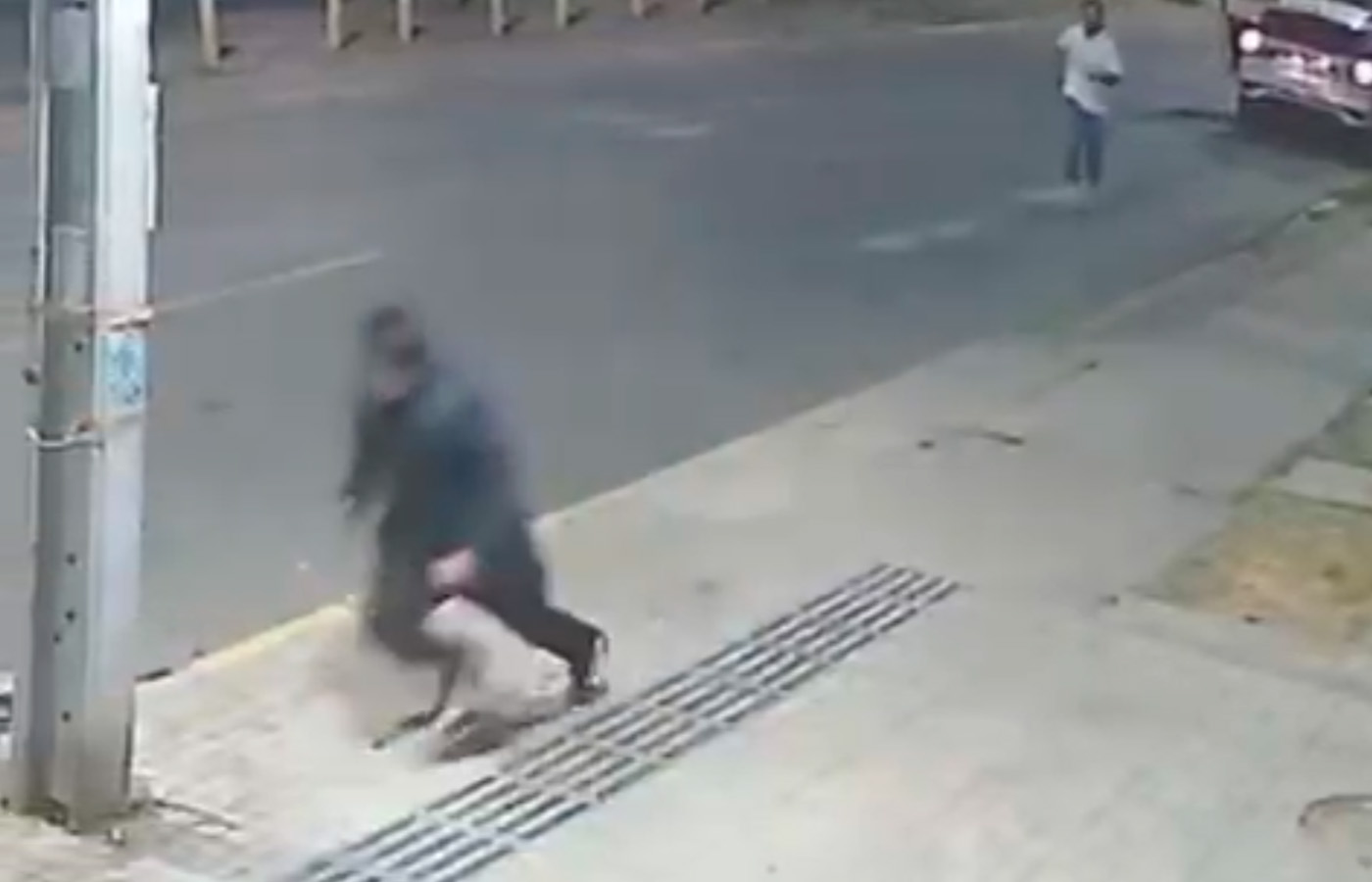 VIDEO: Funcionario de la PDI abate a delincuente tras frustrar asalto en Maipú 4 VIDEO: Funcionario de la PDI abate a delincuente tras frustrar asalto en Maipú