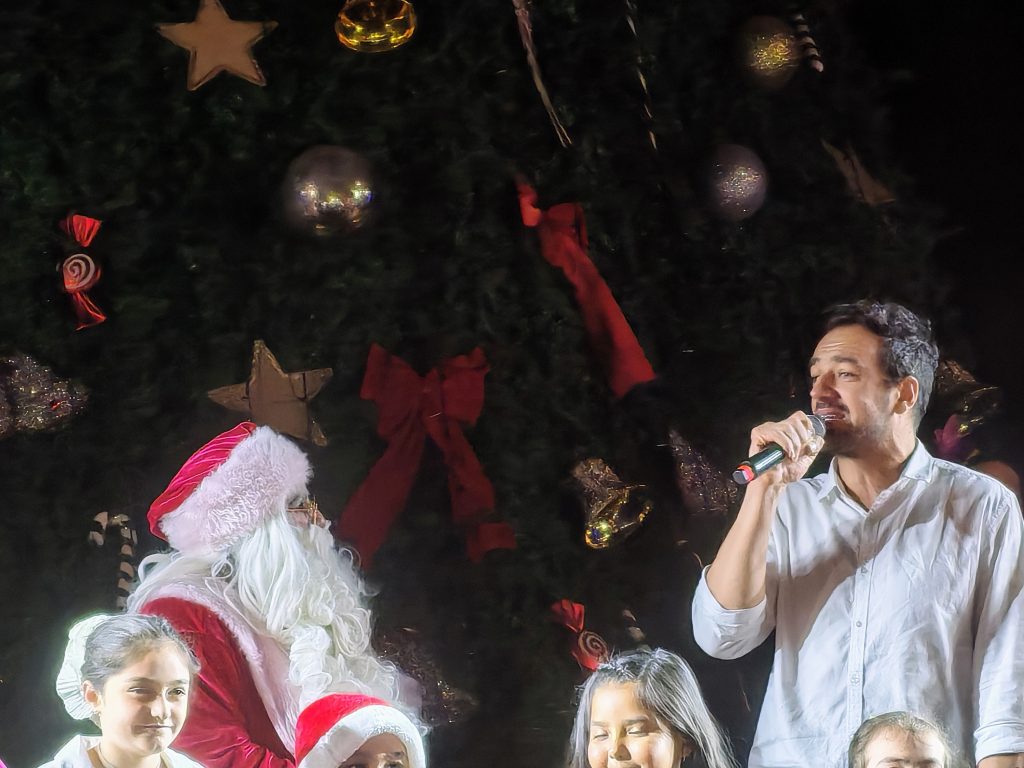 Tomás Vodanovic en Plaza de Maipú
