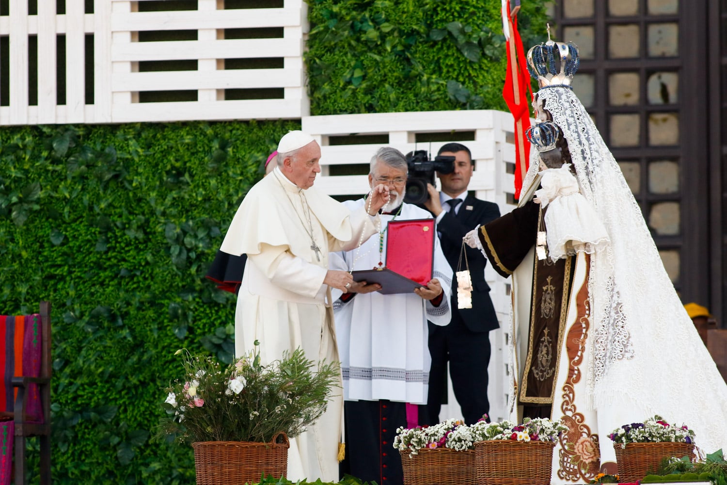 A 8 años del Papa Francisco en Maipú: Crónica de una tarde histórica 9 BHH0707