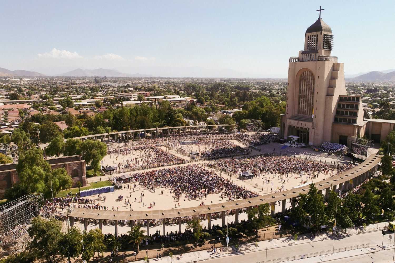 A 8 años del Papa Francisco en Maipú: Crónica de una tarde histórica 22 DJI 0050 2