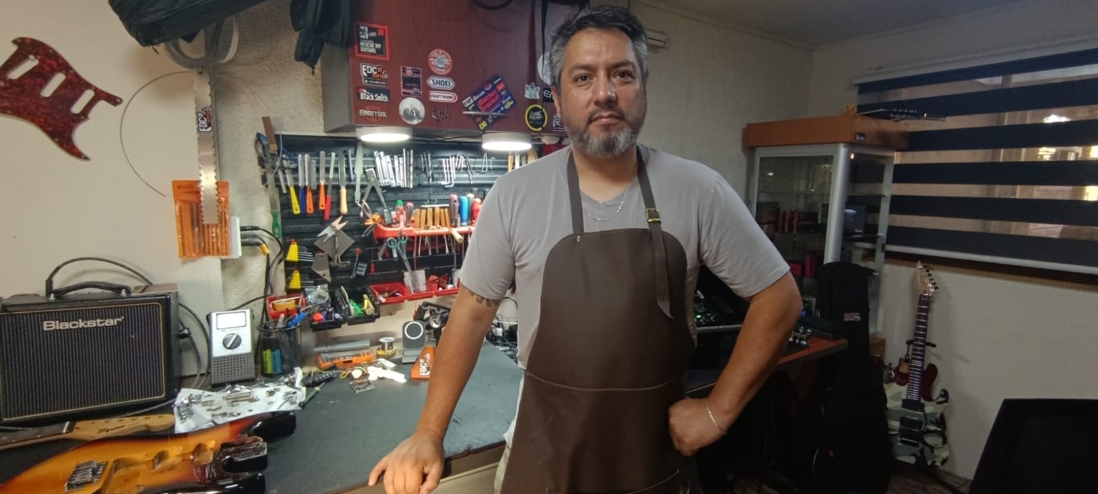 Luthería en Maipú: José Reyes el luthier de “El Abrazo” 4 Luthería en Maipú: José Reyes el luthier de “El Abrazo”