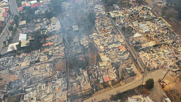 Claudio Salinas, Comandante Cuerpo Bomberos Maipú: "Es importante el apoyo de nuestra comuna al unirse a la Fuerza de Tarea Metropolitana" 2 Así quedó parte de la comuna de Penco.