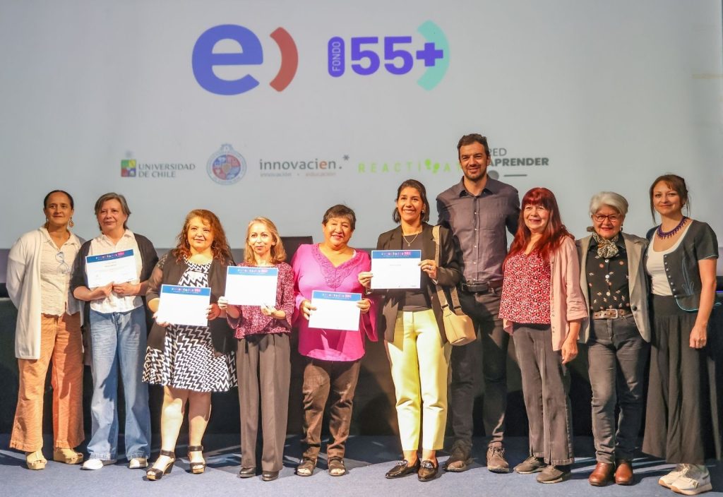 69 mujeres de Maipú se certifican en herramientas digitales y financieras gracias a programa de Entel 3 entel capacitacion mujeres