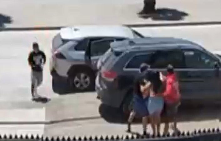 encerrona frente a jardín infantil