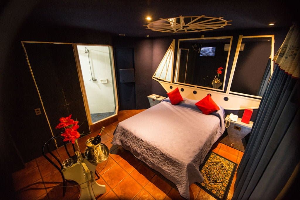 Jacuzzis, caños y sex shop a la habitación: Los moteles de Maipú y alrededores que planean encender este San Valentín 2 Aerotel express