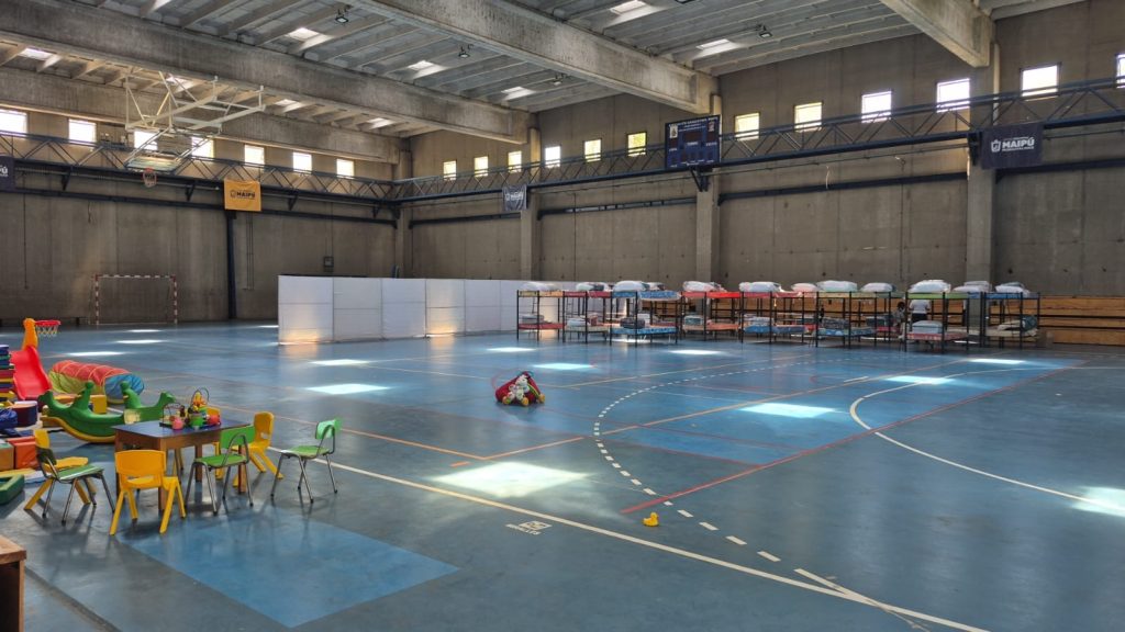 albergue municipal por Campamento Santa Marta