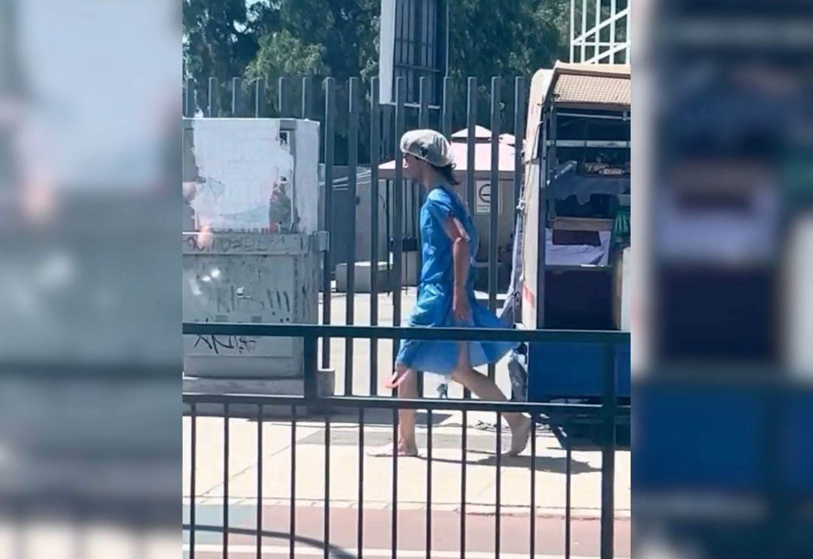 Se viraliza video de paciente que se fugó del Hospital El Carmen con bata y sonda en Maipú