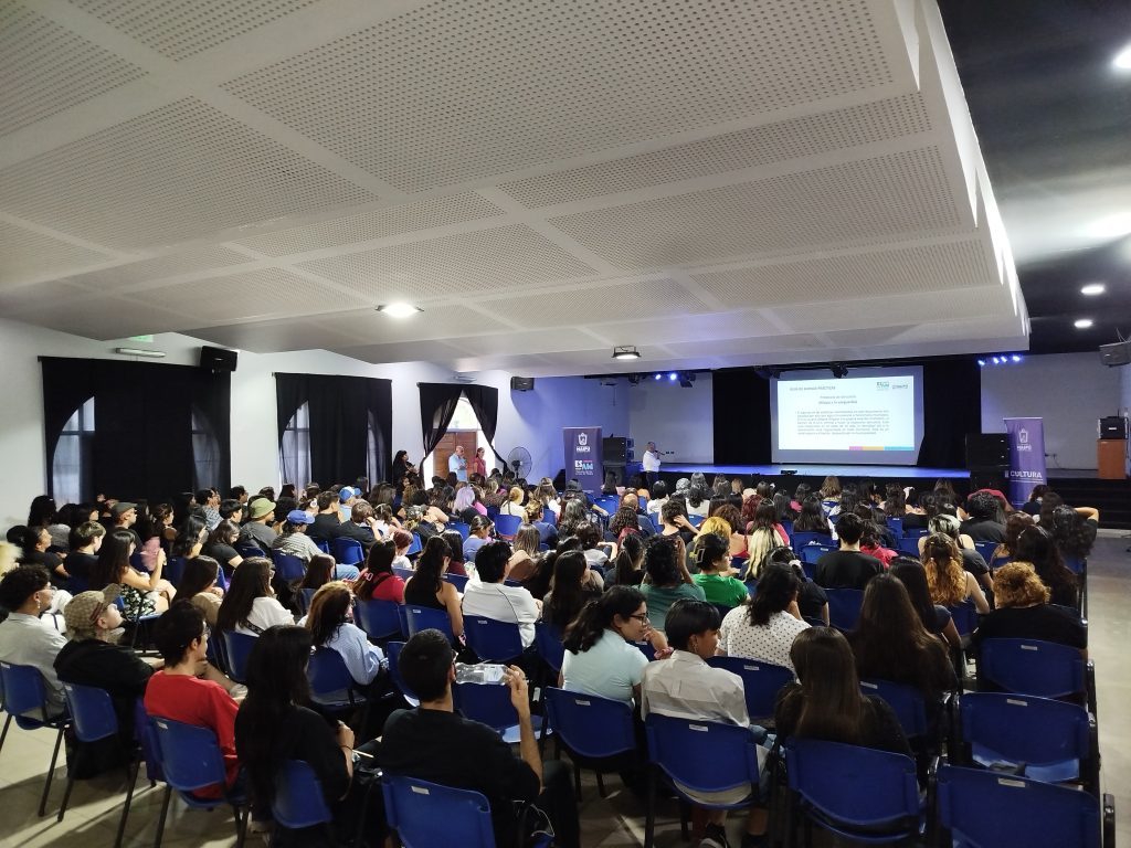 Comenzó el año académico en la ESAM: escuela de arte maipucina le dio la bienvenida a los nuevos estudiantes de música, danza y teatro 2 ESAM